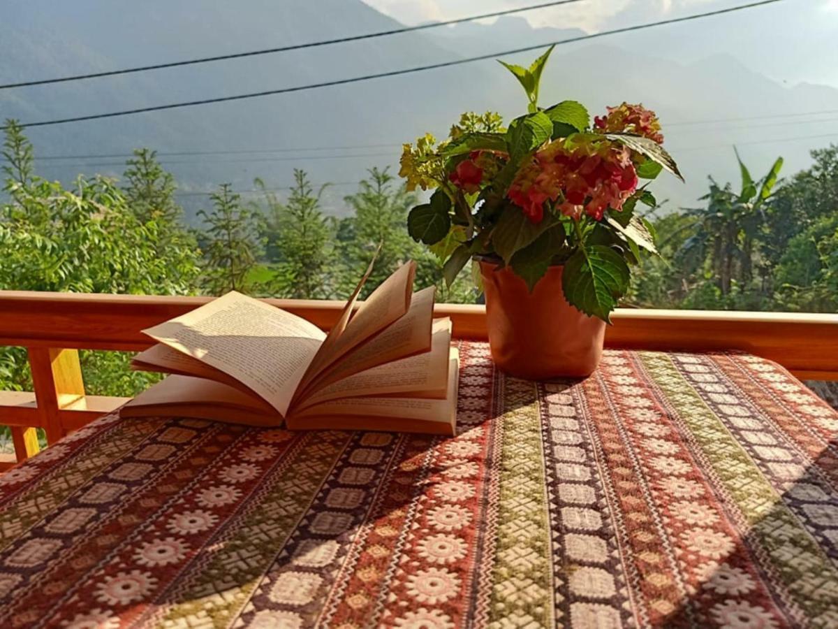 Lenh'S Family House Bed and Breakfast Sapa Exteriör bild